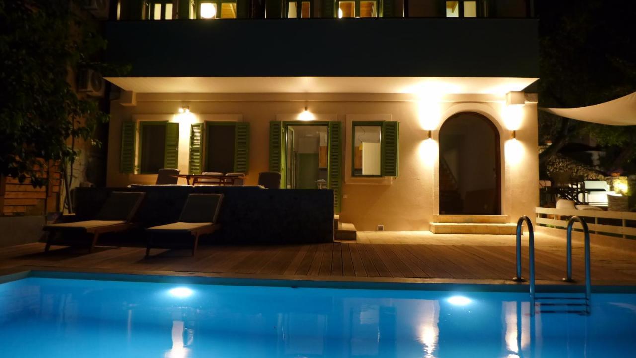 Caltabania Suites อาโยส นิกีตัส ภายนอก รูปภาพ